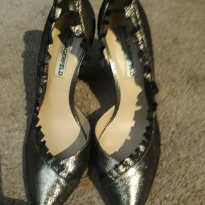 Karl Lagerfeld Metallic bronze Adra Ruffle Pumps